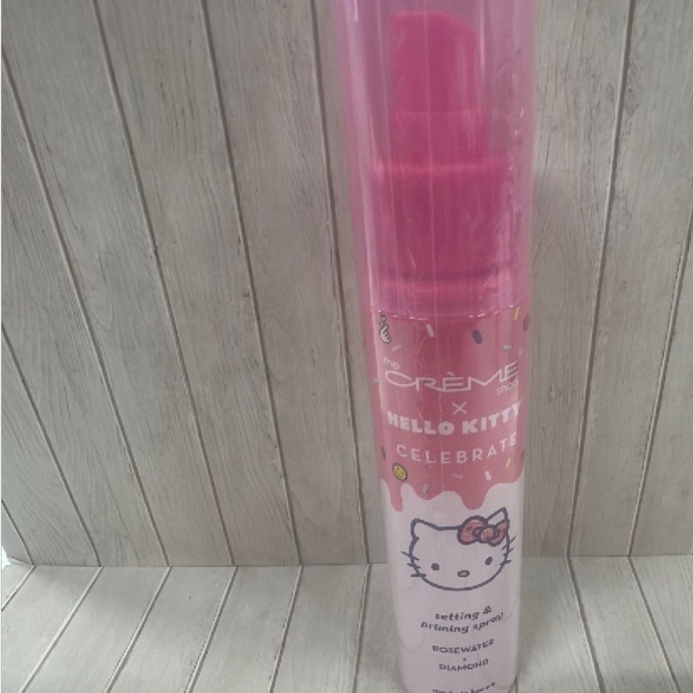 The Crème Shop x Hello Kitty Celebrate Setting Spray - Pink